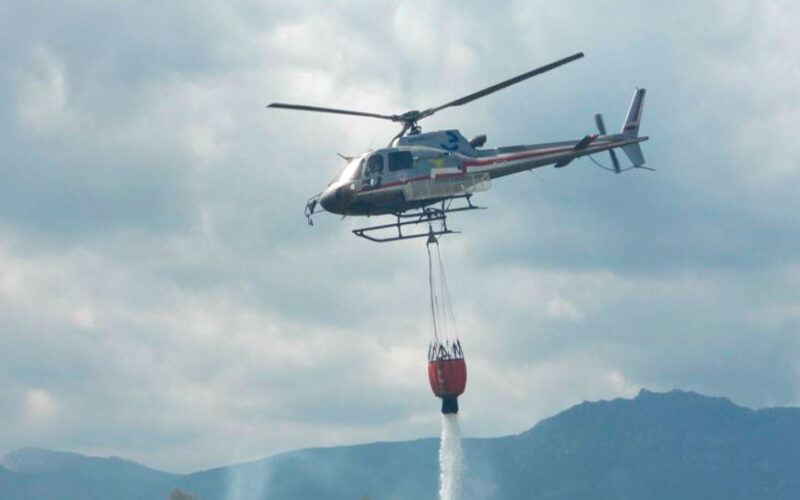 Elicottero incendi Corpo Forestale