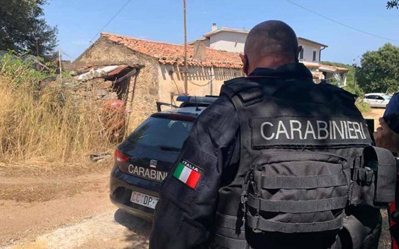 Intervento dei Carabinieri a Monti spara alla madre