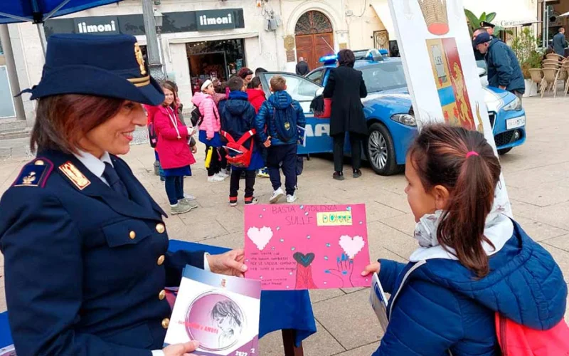 polizia e giornata contro violenza donne