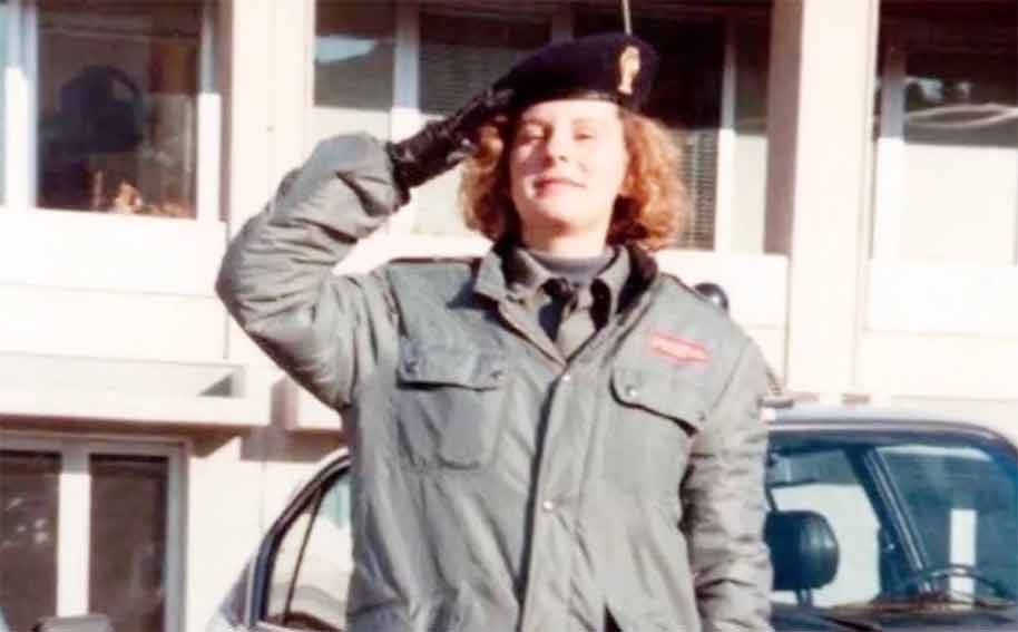 Emanuela Loi bassa risoluzione