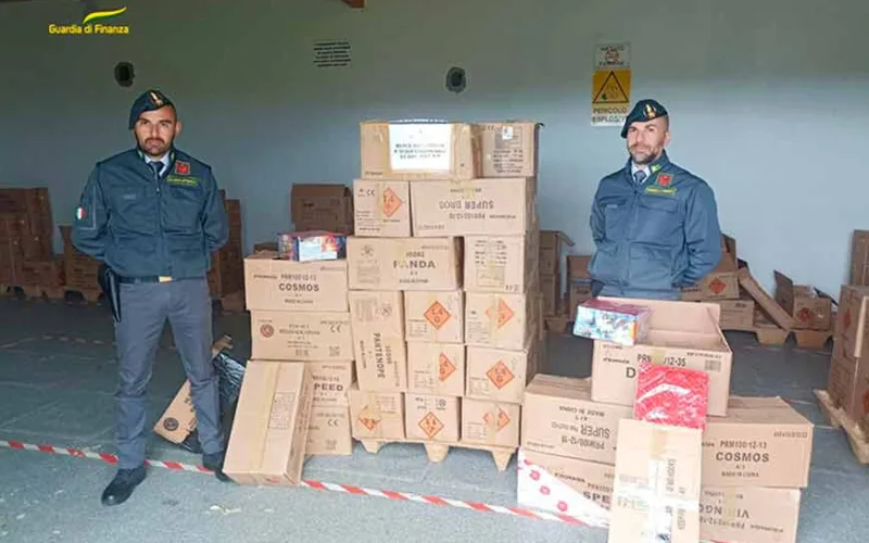 Sequestro fuochi artificio Cagliari GdF