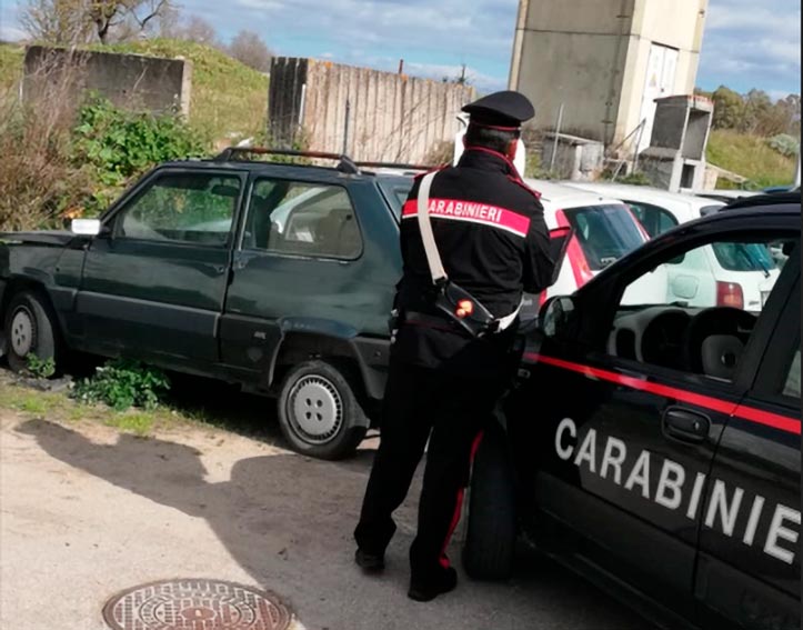 Carcasse auto Carabinieri Ozieri