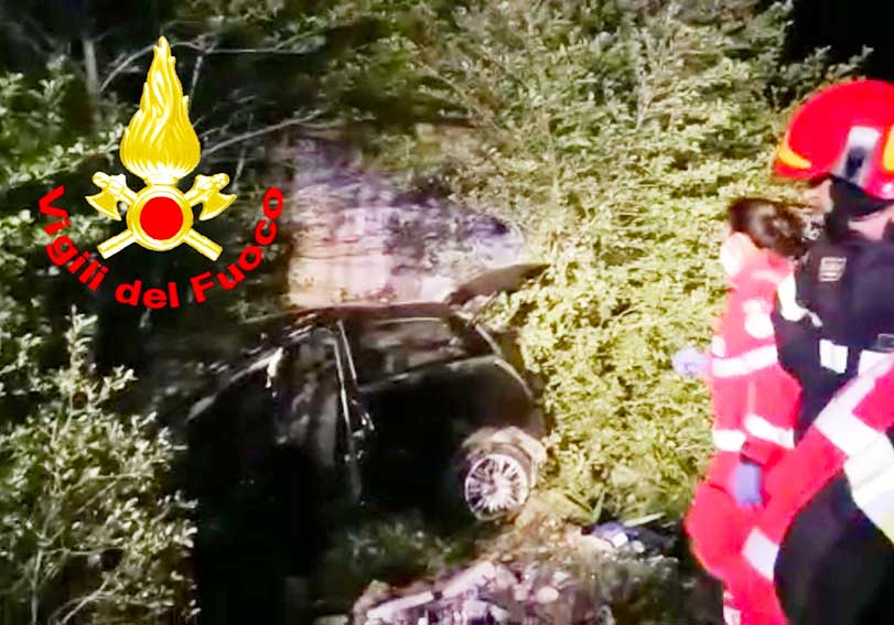 Arzachena, auto esce di strada e finisce nella scarpata: ferita la conducente 3 Incidente Arzachena 2