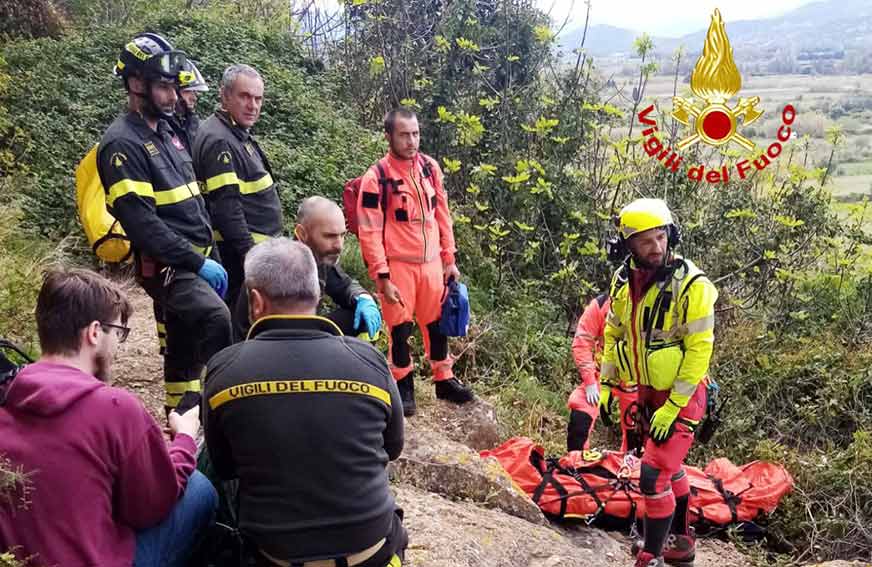 Incidente Posada cade parete castello della fava