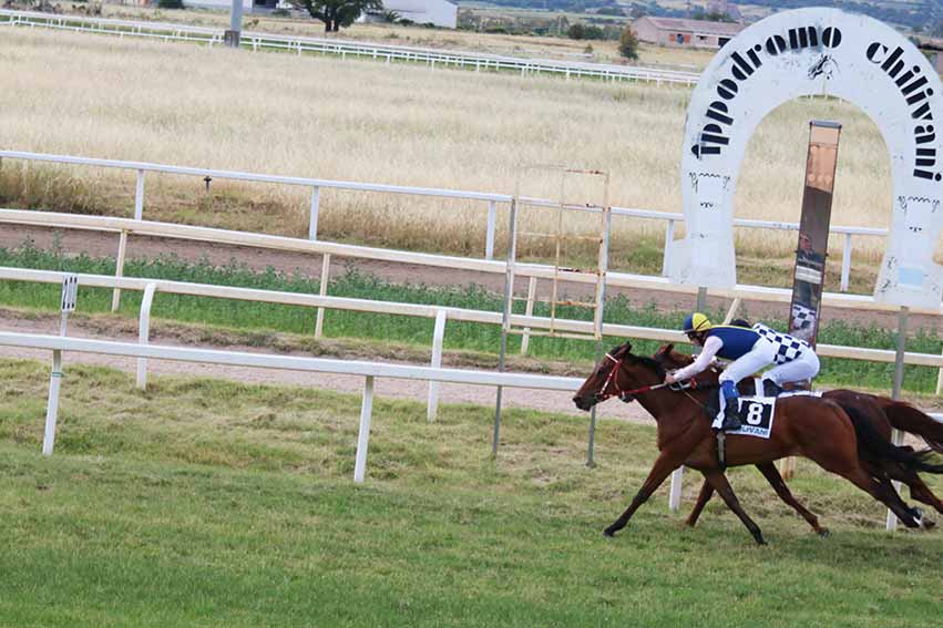 Diamantesmeralda Drakaris Ippodromo di Chilivani