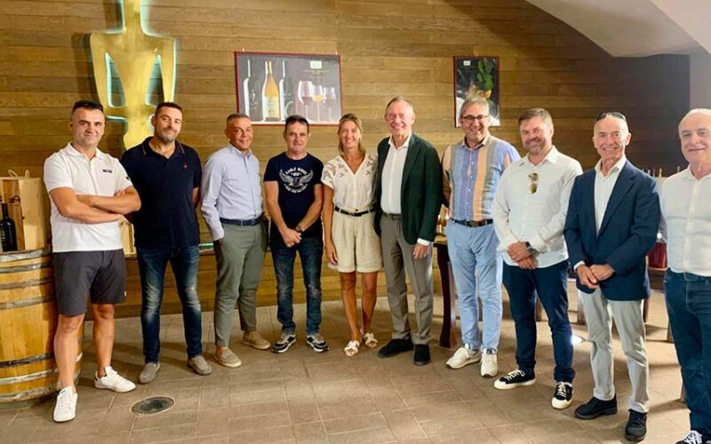 Visita del Ministro Urso alla Cantina del Vermentino di Monti