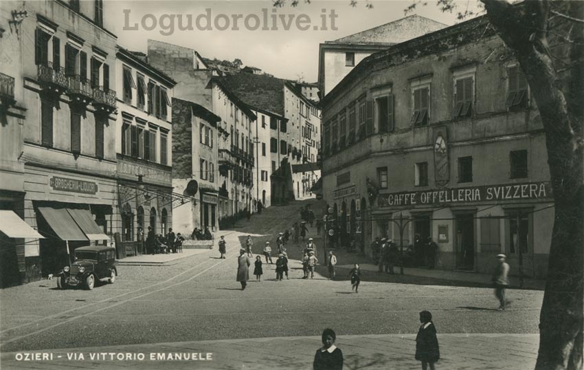 Via Vitt. Emanuele anni 30 1