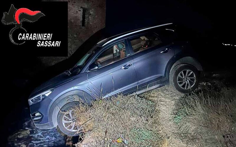 Auto in bilico donna salvata dai Carabinieri Porto Torres