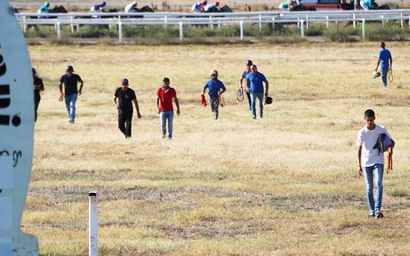 Ippodromo di Chilivani i Portatori in pista