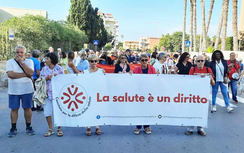Manifestazione Alghero a difesa della Sanita