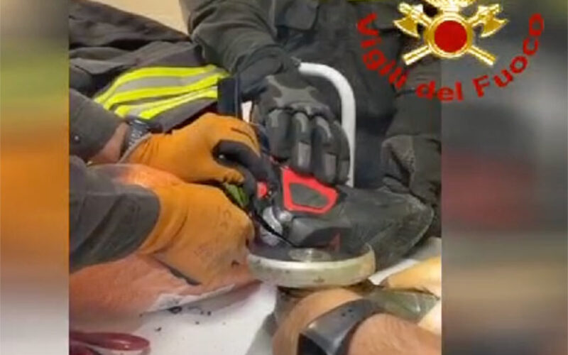 Rimozione stivale Vigili del Fuoco di Ozieri Pronto Soccorso