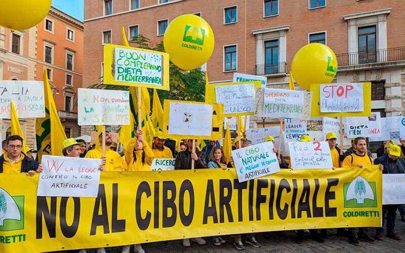 Coldiretti mobilitazione contro cibo artificiale