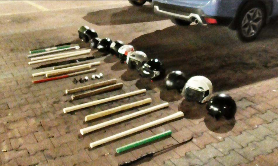 Sassari. Disordini prima di Torres-Olbia di Coppa Italia, daspo pesante per 37 tifosi 1 Daspo tifosi Olbia 3