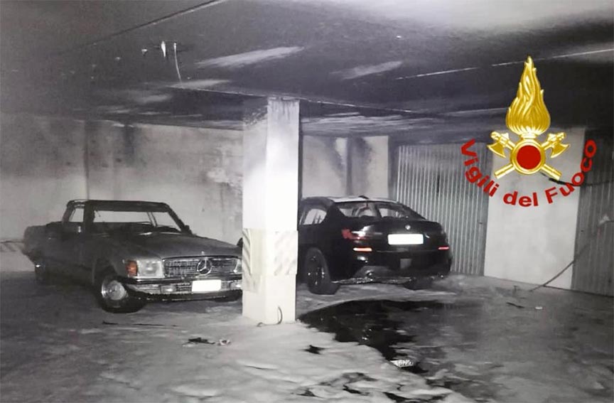 Incendio porticato auto Porto Torres