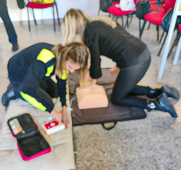Ozieri. Polizia Locale, concluso con successo il corso sull’uso del defibrillatore 3 corso BLSD Polizia Locale Ozieri 2