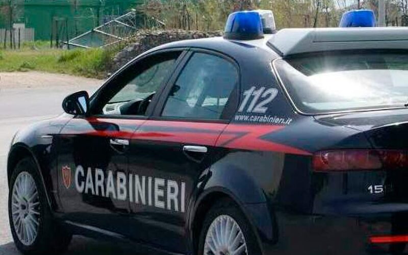 Carabinieri auto