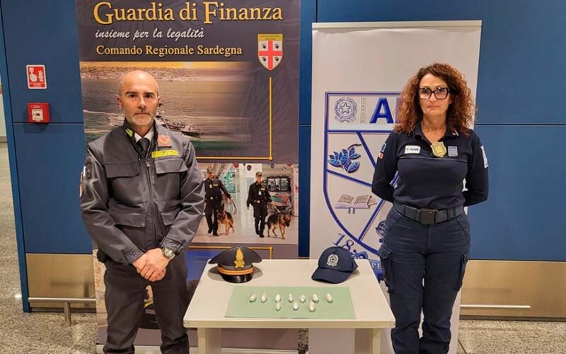 Arresto corriere droga aeroporto Elmas