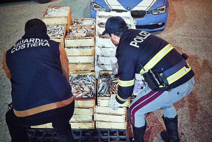 Pesce sequestrato Polzia Stradale Olbia