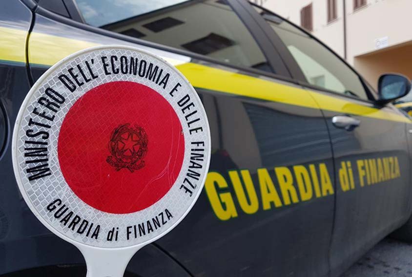 Auto Guardia di Finanza