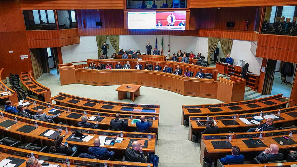 Regione. Finanziaria, il Centrodestra chiede subito 100 milioni a favore dei Comuni sardi 1 Consiglio regionale Sardegna