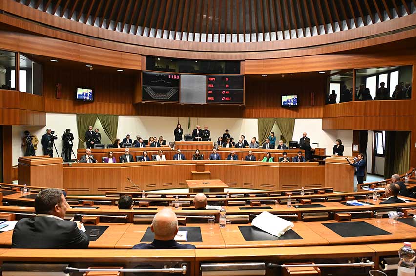 Decadenza Todde, Forza Italia: «La commedia è finita. Ora venga data la parola ai sardi». 1 Consiglio regionale