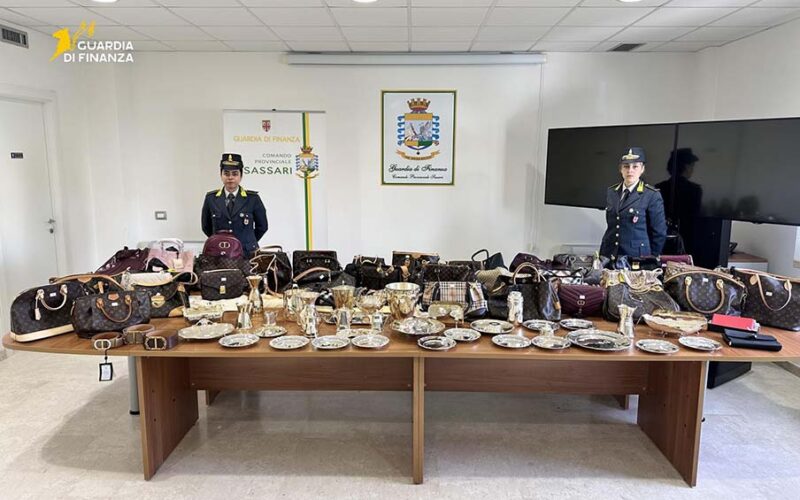 Donna indagata peculato GdF Sassari