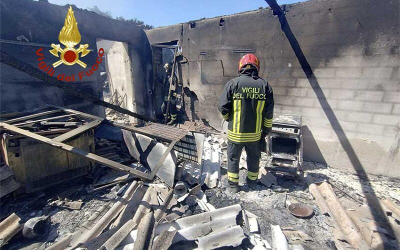 Incendio casolare Orosei