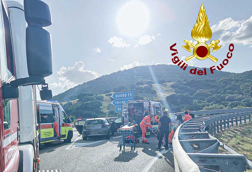 San Teodoro. Auto contro guardrail sulla SS 131 Dcn, ferite 4 persone 2 Incidente San teodoro SSS 131 dcn