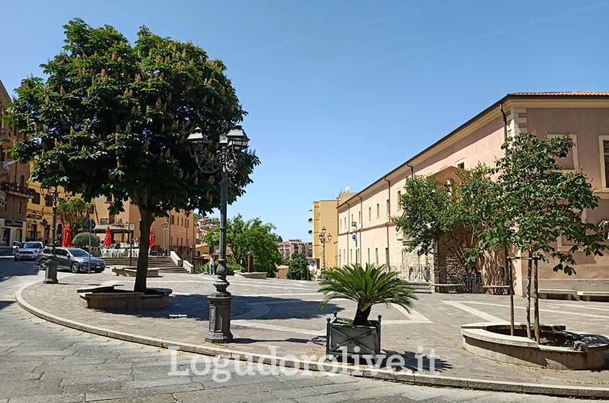 "Ozieri a passi lenti": tre appuntamenti per riscoprire il patrimonio storico-culturale della città 1 Piazza Carlo Alberto