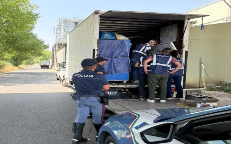 Carne surgelata senza Frigo Polizia Stradale Macomer