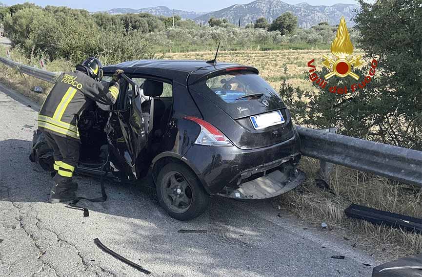 Scontro frontale tra due auto a Dorgali, muore tedesco di 65 anni 1 Incidente Dorgali