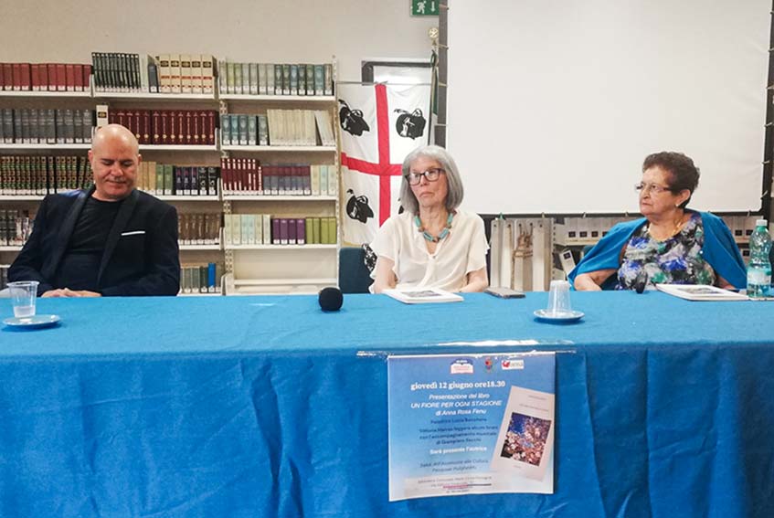 Presentata a Oliena la silloge poetica di Anna Rosa Fenu “Un fiore per ogni stagione” 1 Oliena presentazione silloge di Anna Rosa Fenu
