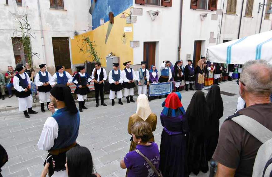 "Dae su Logudoro a su Campidanu", a Ittireddu torna la rassegna folk regionale 1 Rassegna Folk Ittireddu 2
