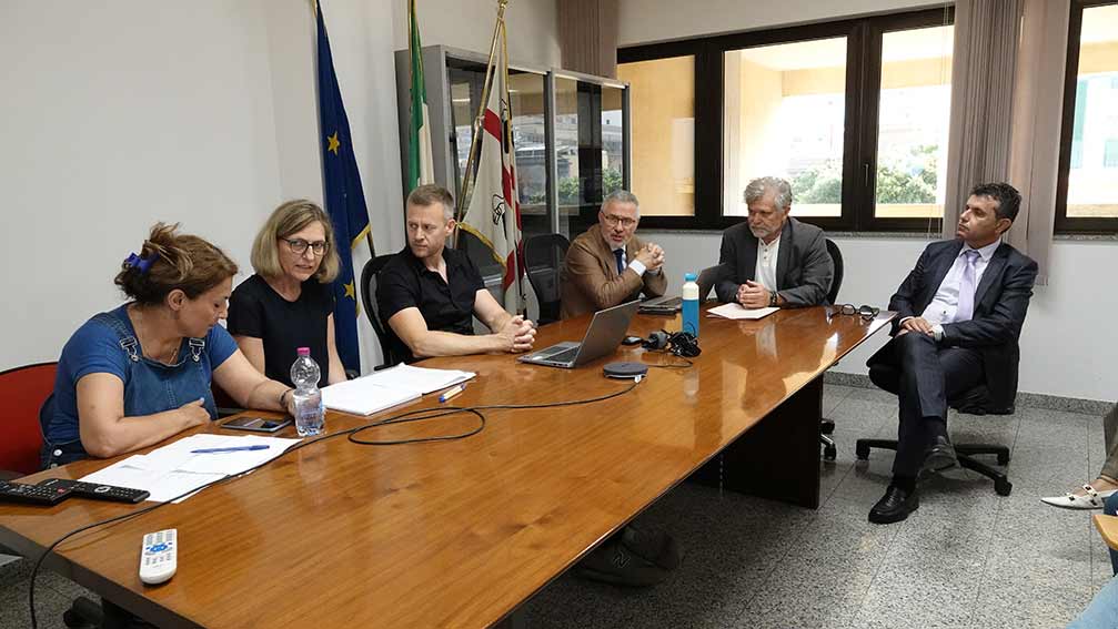Dermatite nodulare dei bovini, «subito vaccini e ristori per gli allevatori sardi» 1 Riunione regione dermatite bovini