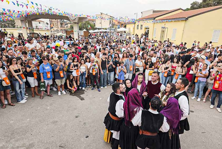 Monti, presentato il calendario eventi 2025 1 Sagra del Vermentino Monti