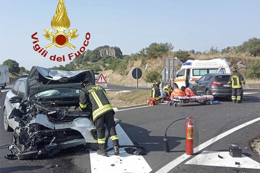 Macomer, scontro frontale sulla 131. Un ferito all'ospedale con l'elisoccorso 1 incidente SS 131 Macomer
