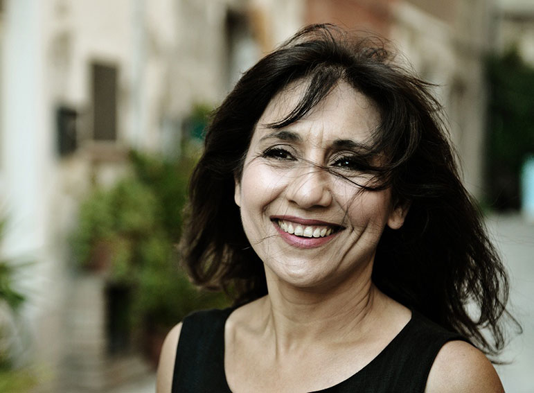 Banari, alla cantante Elena Ledda il premio “Cipolla Dorata 2025” 1 Elena Ledda 2