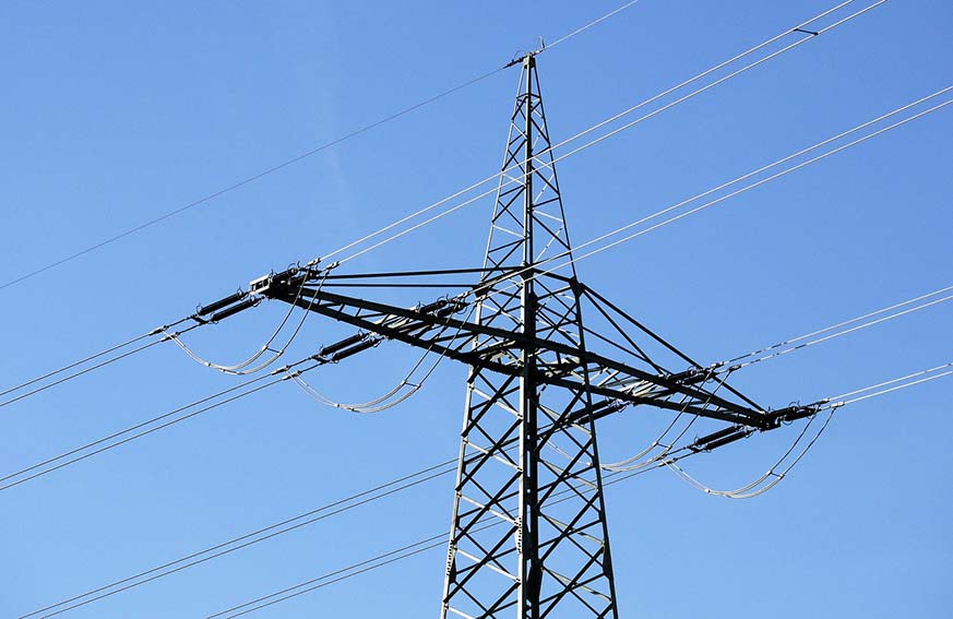 «I blackout in Sardegna non nascono sotto i cavoli» 1 Linea elettrica