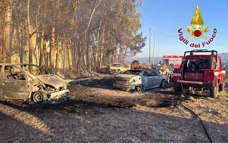 Incendio auto Suni