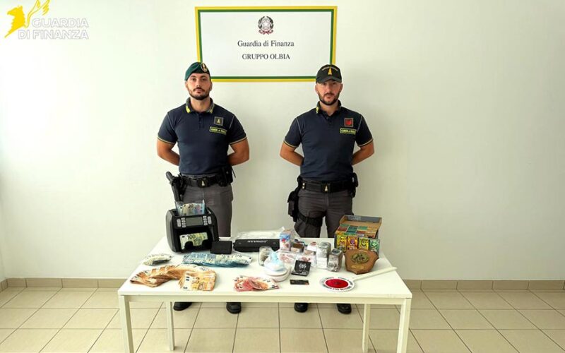 Arresto Olbia 21enne per droga