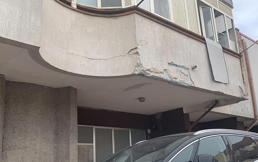 Ozieri. Crolli di intonaci nelle palazzine Area di San Nicola, l'opposizione sollecita l'intervento di Sindaco e Assessore 4 Case area Ozieri 2