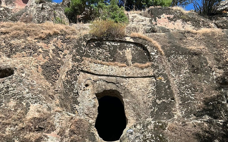 La necropoli di Sos Furrighesos di Anela patrimonio dell'umanità Unesco 4 Necropoli Sos Furrighesos Anela