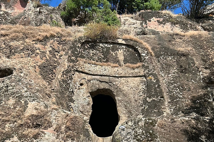 La necropoli di Sos Furrighesos di Anela patrimonio dell'umanità Unesco 1 Necropoli Sos Furrighesos Anela