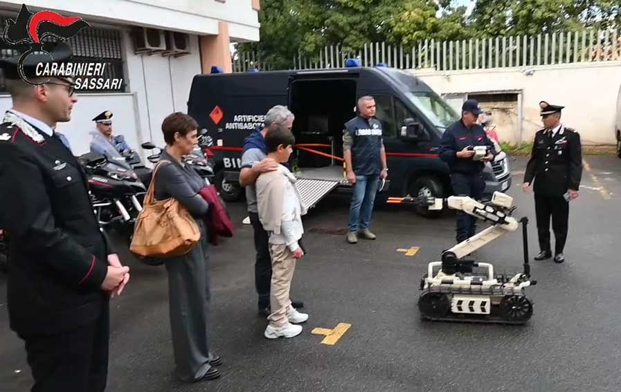 Sassari, un giorno da Carabiniere per il piccolo Nicolò 2 Visita Nicolo Carabinieri Sassari