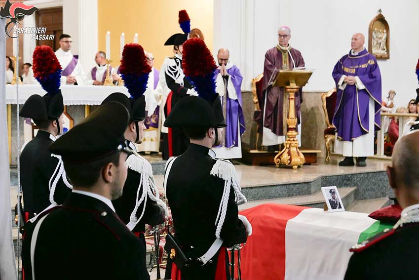 Buddusò, un paese in silenzio per l’ultimo saluto al carabiniere Sebastiano Marrore 2 Funerale Sebastiano Marrore 2