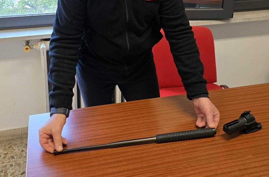 Manganello sequestrato dai Carabinieri di Porto Torres