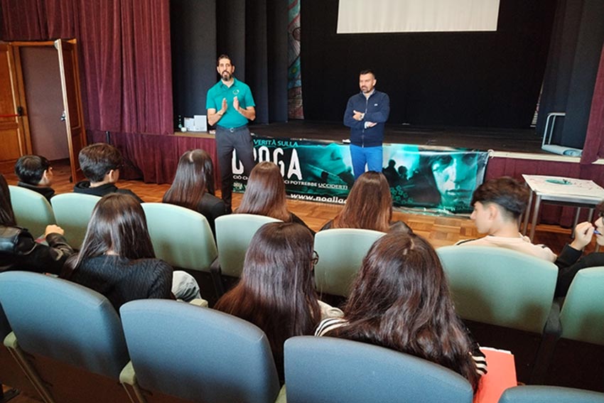 Volontari fondazione per un mondo libero dalla droga