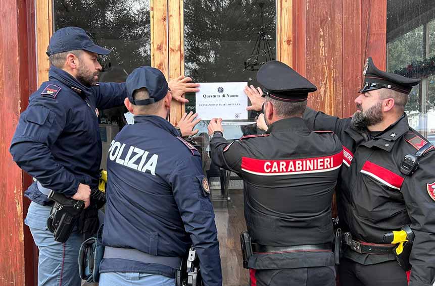 Bar chiuso a Silanus