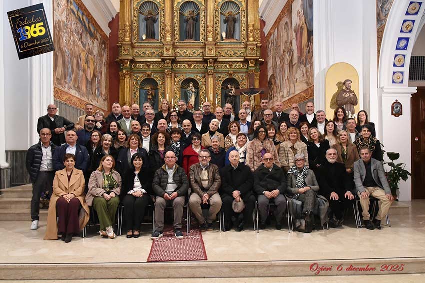 Ozieri. Grande festa per i Fedales del '65, riuniti per celebrare i 60 anni 1 Fedales 1965 Ozieri