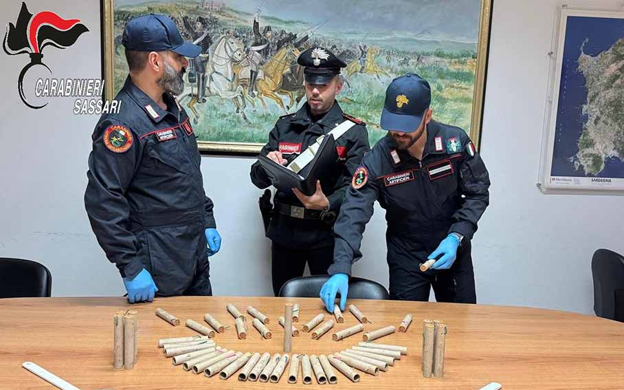 Olbia, sequestrati dai Carabinieri 48 petardi illegali 1 Petardi sequestrati a Olbia